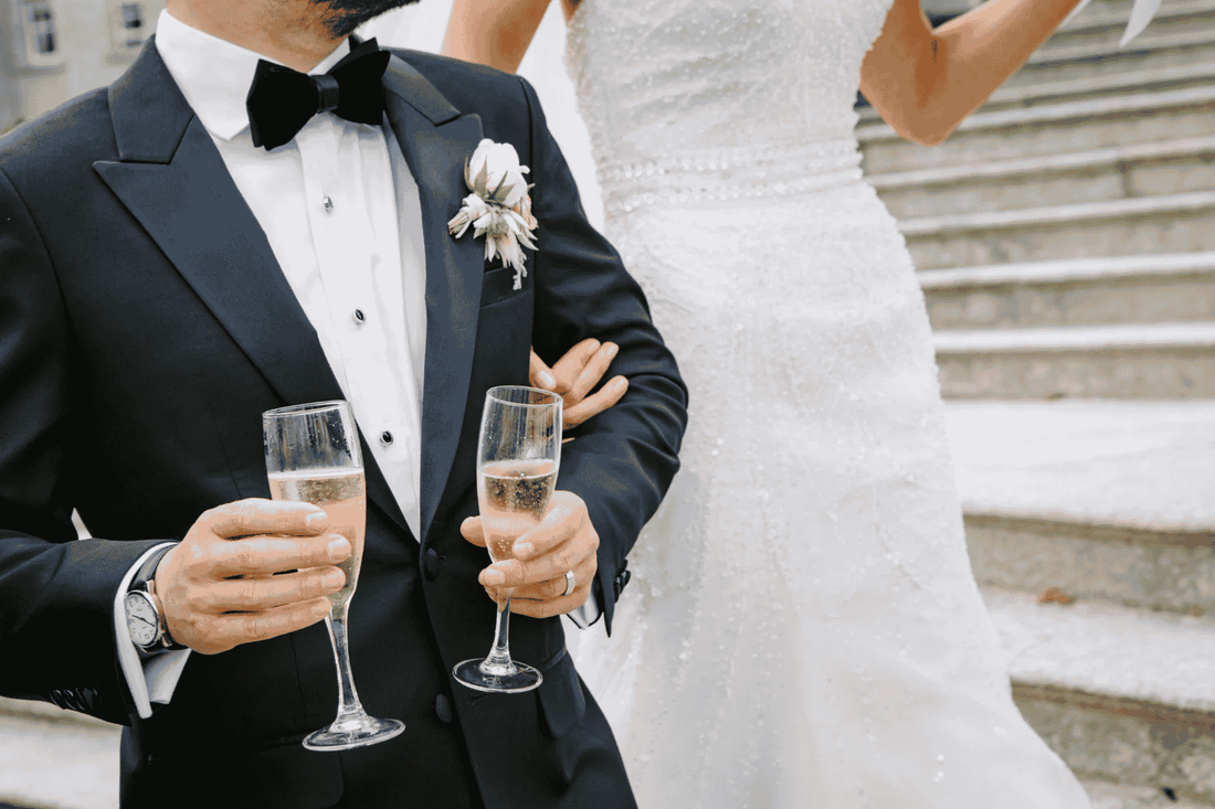 Top 10 Last Minute Wedding Gift Ideas That Still Feel Special